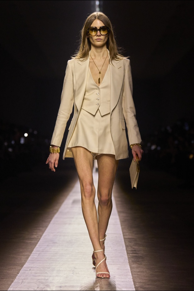 عرض أزياء Tom Ford لخريف وشتاء 2024-2025 في ميلانو