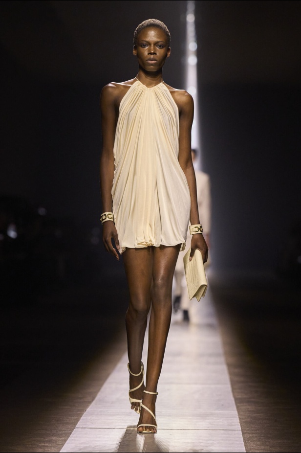 عرض أزياء Tom Ford لخريف وشتاء 2024-2025 في ميلانو