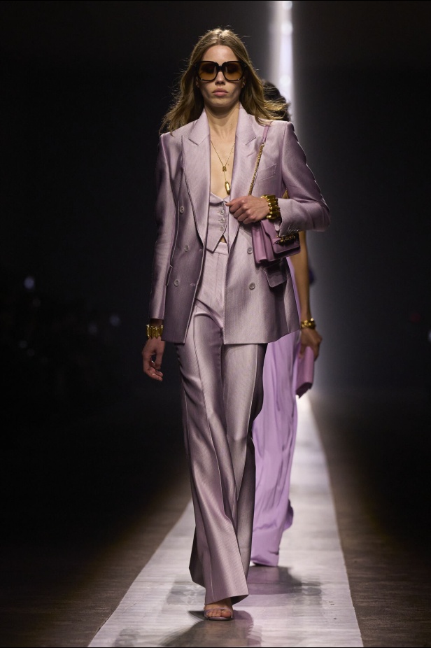 عرض أزياء Tom Ford لخريف وشتاء 2024-2025 في ميلانو