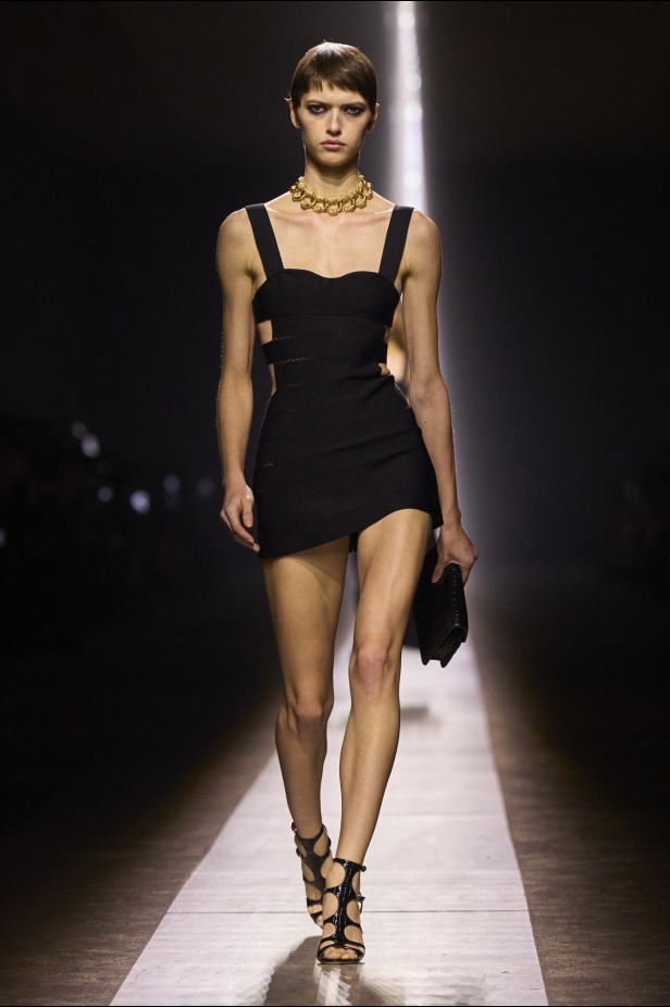 عرض أزياء Tom Ford لخريف وشتاء 2024-2025 في ميلانو