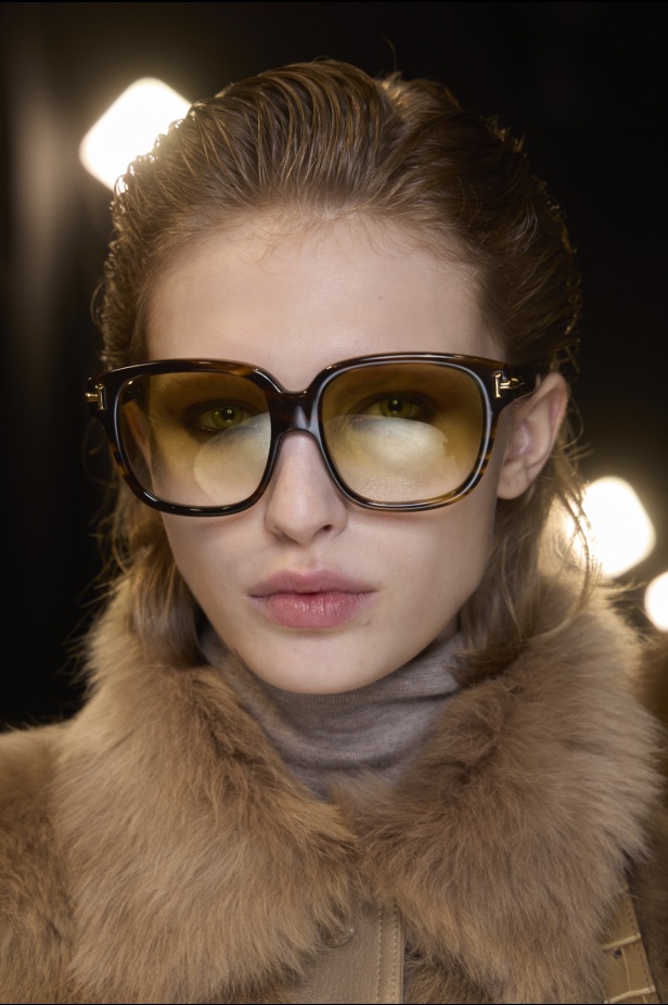 الإطلالات الجمالية لعرض أزياء Tom Ford لخريف وشتاء 2024-2025 في ميلانو