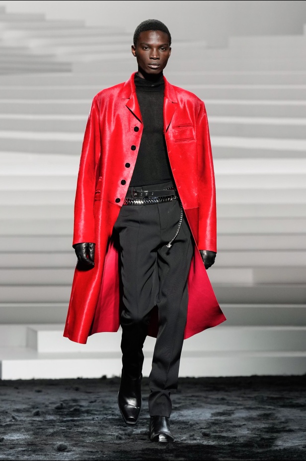 مجموعة Versace لخريف وشتاء 2024- 2025