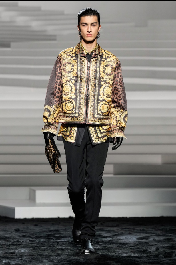 مجموعة Versace لخريف وشتاء 2024- 2025