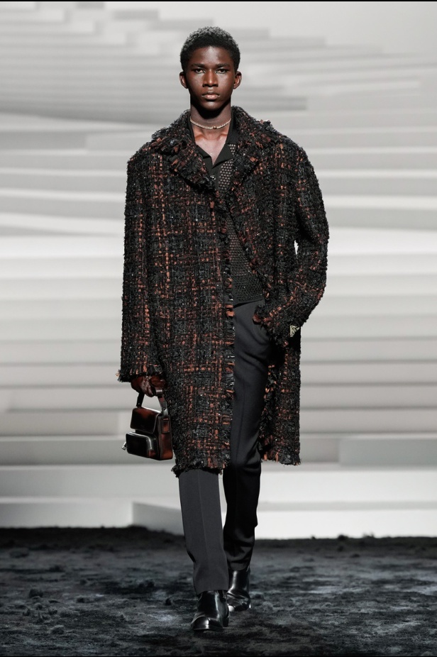 مجموعة Versace لخريف وشتاء 2024- 2025