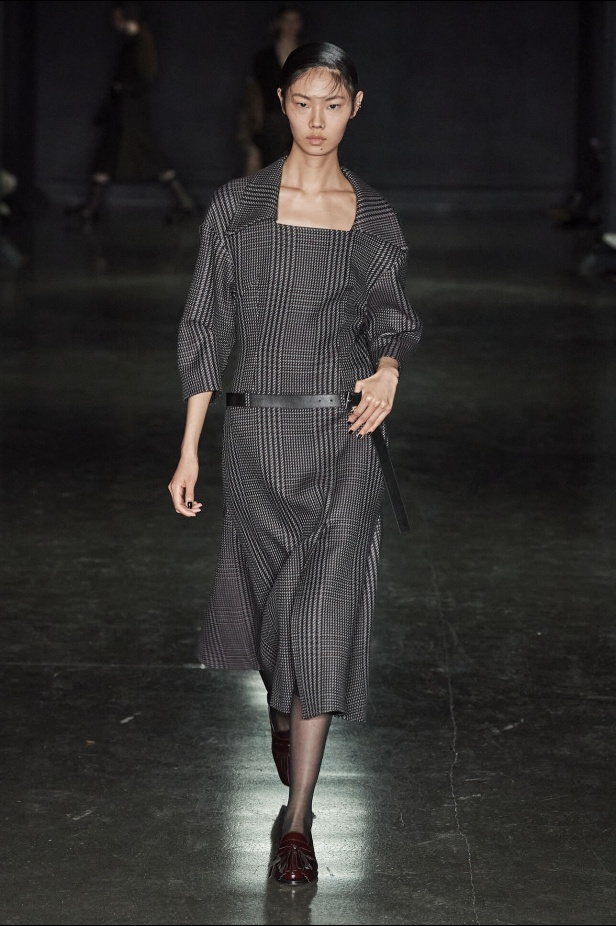 مجموعة Emilia Wickstead لموسم خريف وشتاء 2024- 2025 في لندن