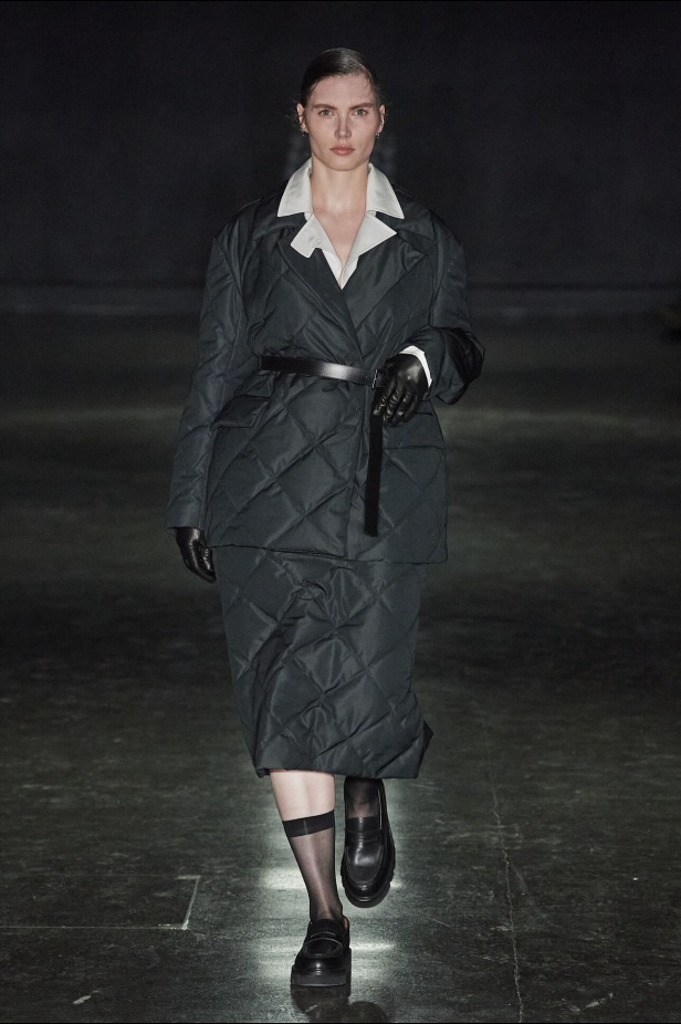 مجموعة Emilia Wickstead لموسم خريف وشتاء 2024- 2025 في لندن