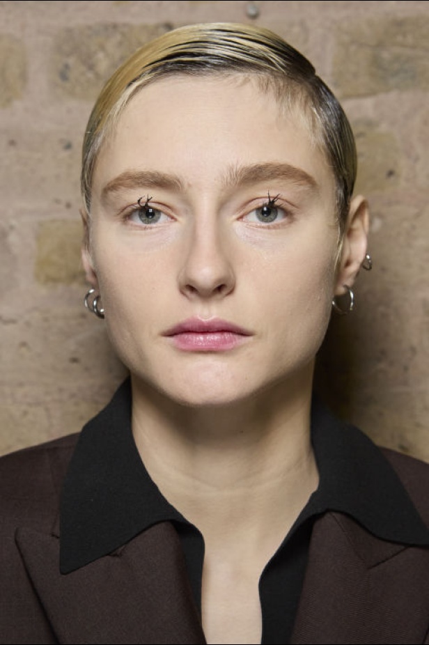 مجموعة Emilia Wickstead لموسم خريف وشتاء 2024- 2025 في لندن