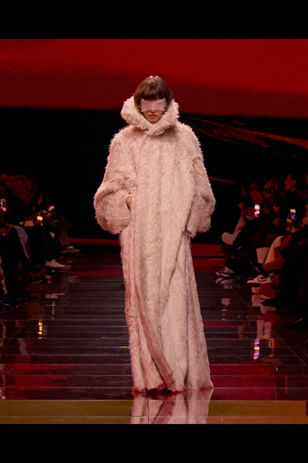 مجموعة Balenciaga لخريف وشتاء 2024