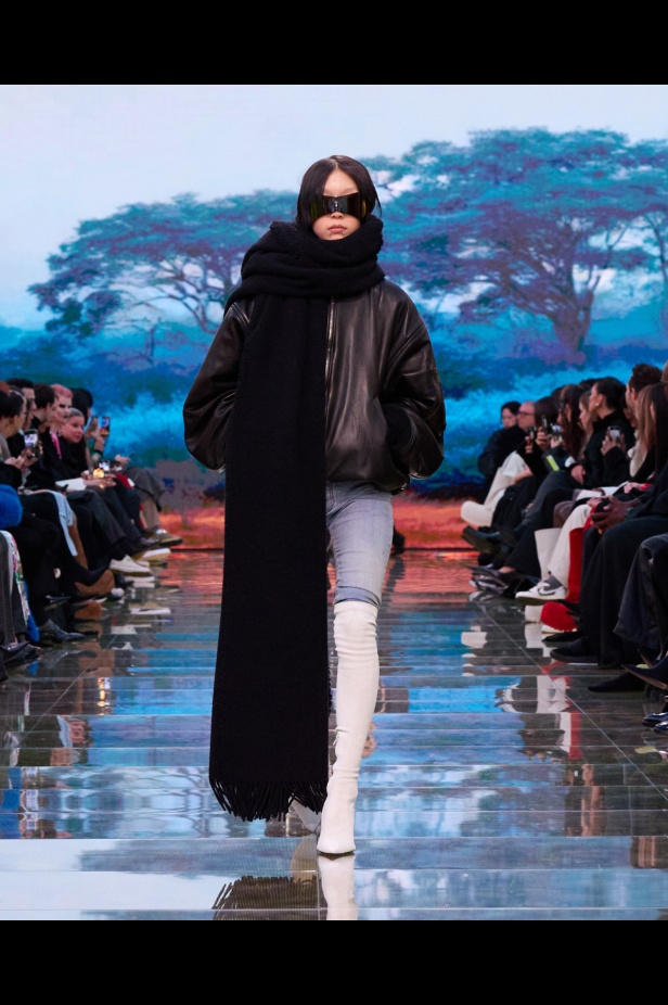 مجموعة Balenciaga لخريف وشتاء 2024