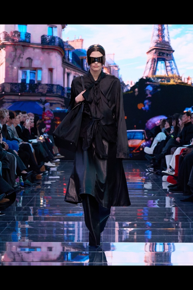 مجموعة Balenciaga لخريف وشتاء 2024
