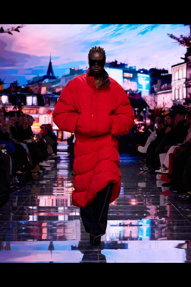 مجموعة Balenciaga لخريف وشتاء 2024