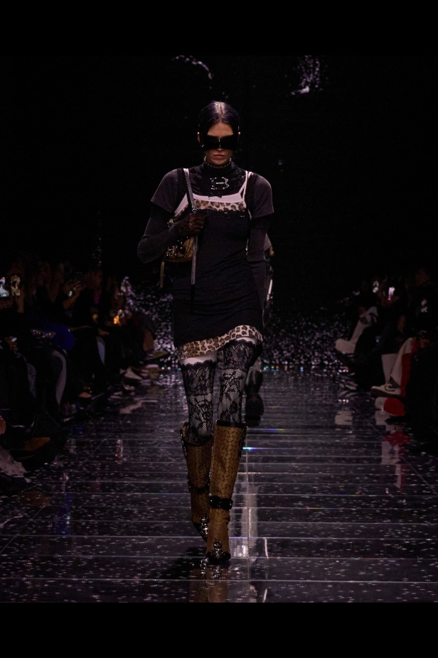 مجموعة Balenciaga لخريف وشتاء 2024