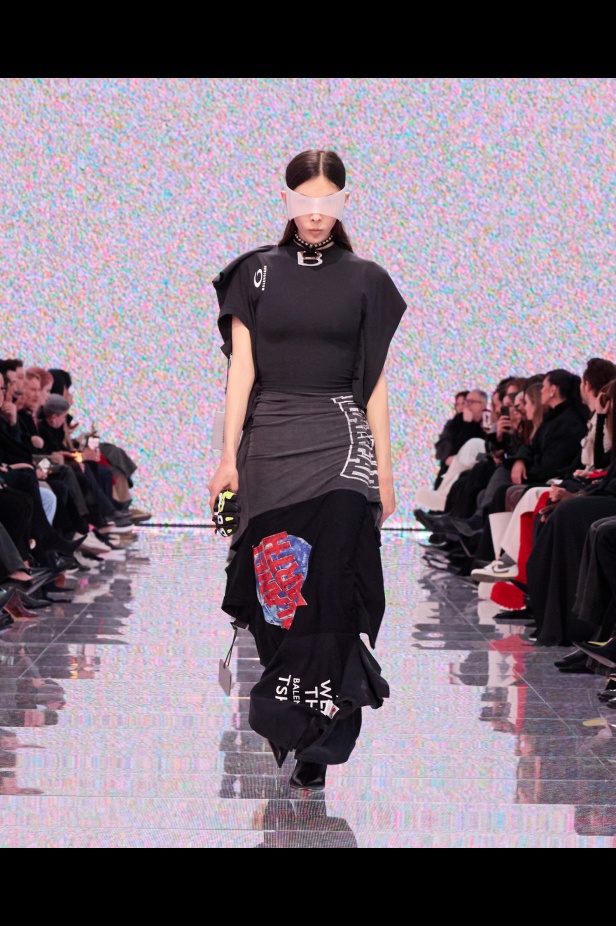 مجموعة Balenciaga لخريف وشتاء 2024
