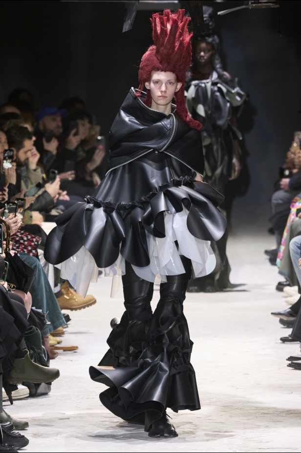 "كوم دي غارسون" خريف و شتاء 2024