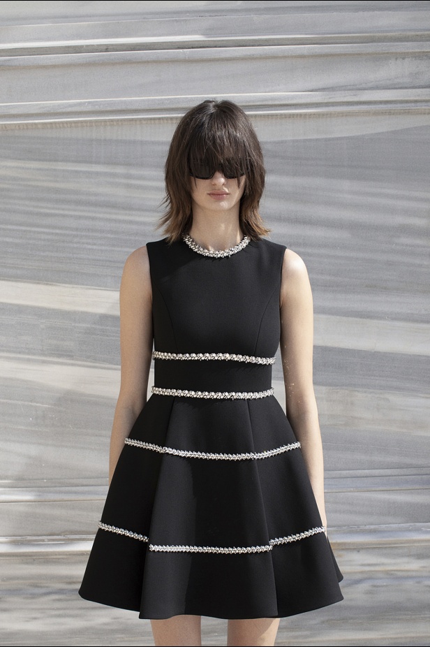 مجموعة Dice Kayek لخريف وشتاء 2024 في باريس