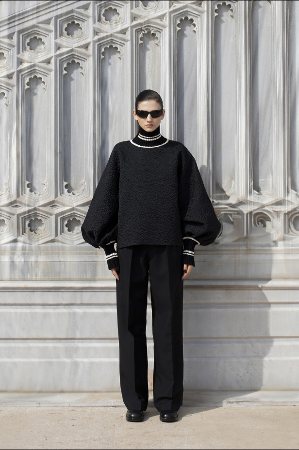 مجموعة Dice Kayek لخريف وشتاء 2024 في باريس