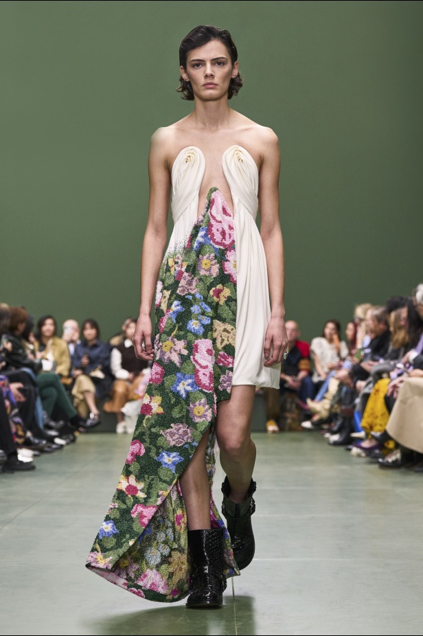 مجموعة Loewe لخريف وشتاء 2024