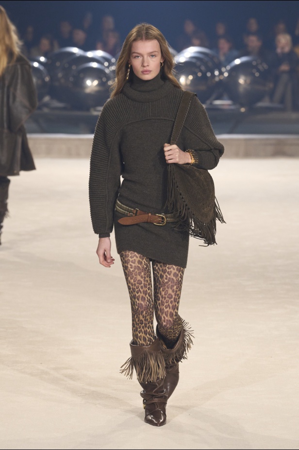 مجموعة Isabel Marant لخريف وشتاء 2024 بين النمط البوهيمي والإحساس الغربي