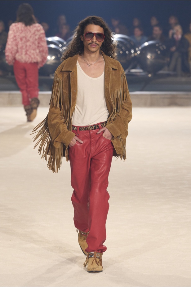 مجموعة Isabel Marant لخريف وشتاء 2024 بين النمط البوهيمي والإحساس الغربي