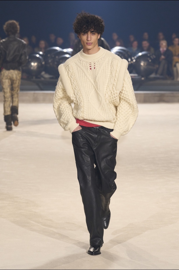 مجموعة Isabel Marant لخريف وشتاء 2024 بين النمط البوهيمي والإحساس الغربي