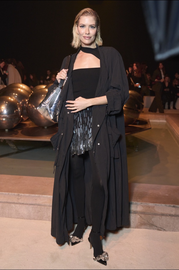 مجموعة Isabel Marant لخريف وشتاء 2024 بين النمط البوهيمي والإحساس الغربي