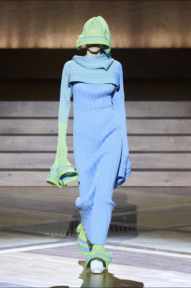 مجموعة Issey Miyake لخريف وشتاء 2024-2025