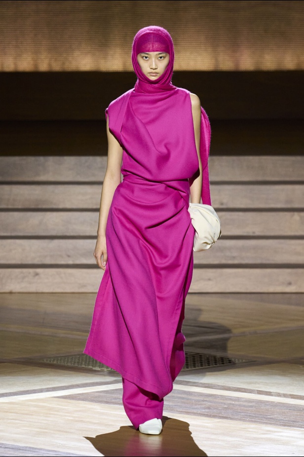 مجموعة Issey Miyake لخريف وشتاء 2024-2025