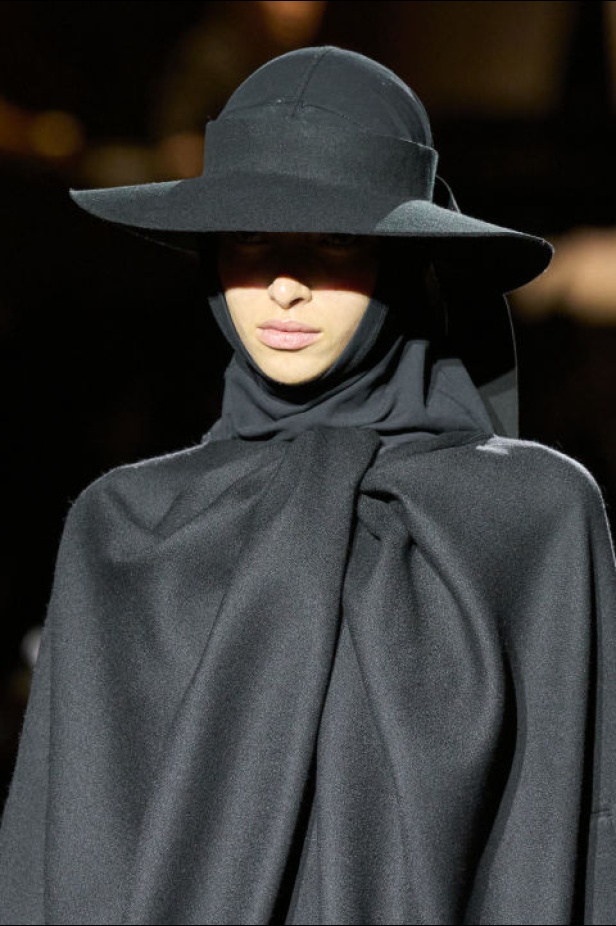 مجموعة Issey Miyake لخريف وشتاء 2024-2025