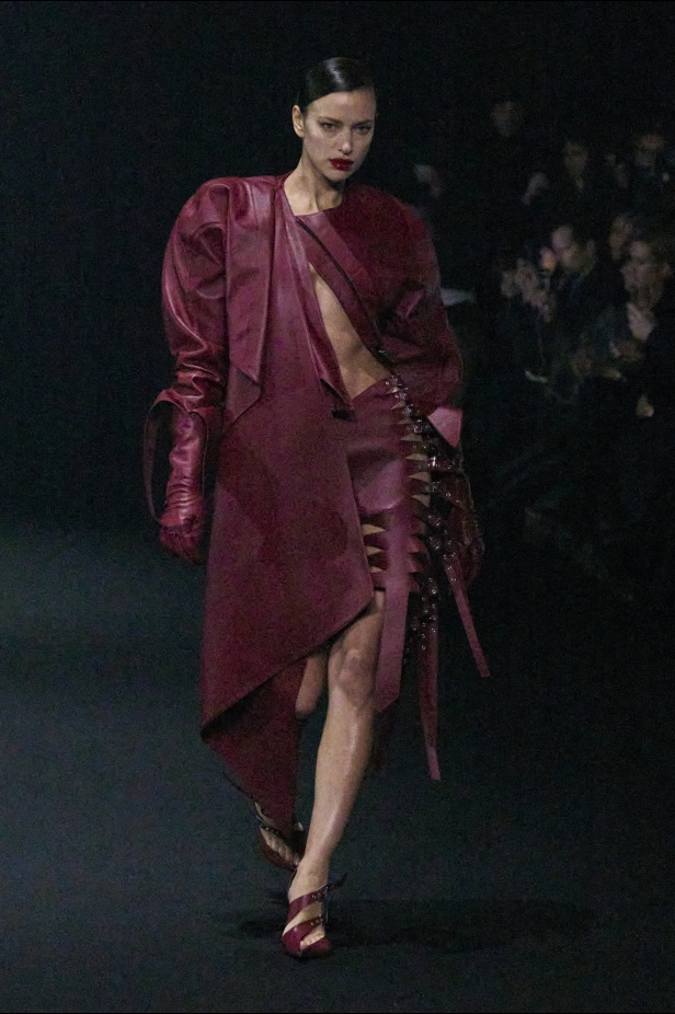 مجموعة Mugler لخريف وشتاء 2024