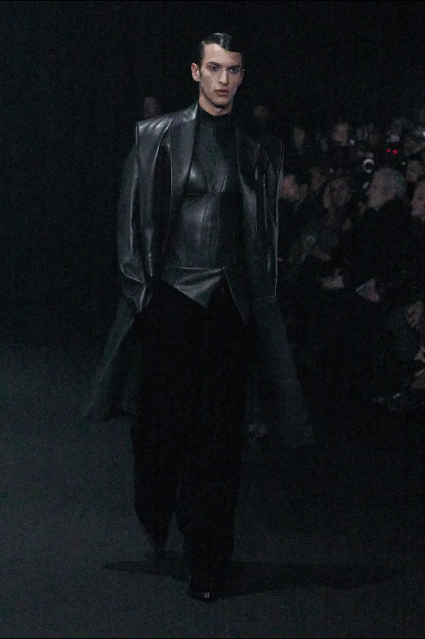 مجموعة Mugler لخريف وشتاء 2024