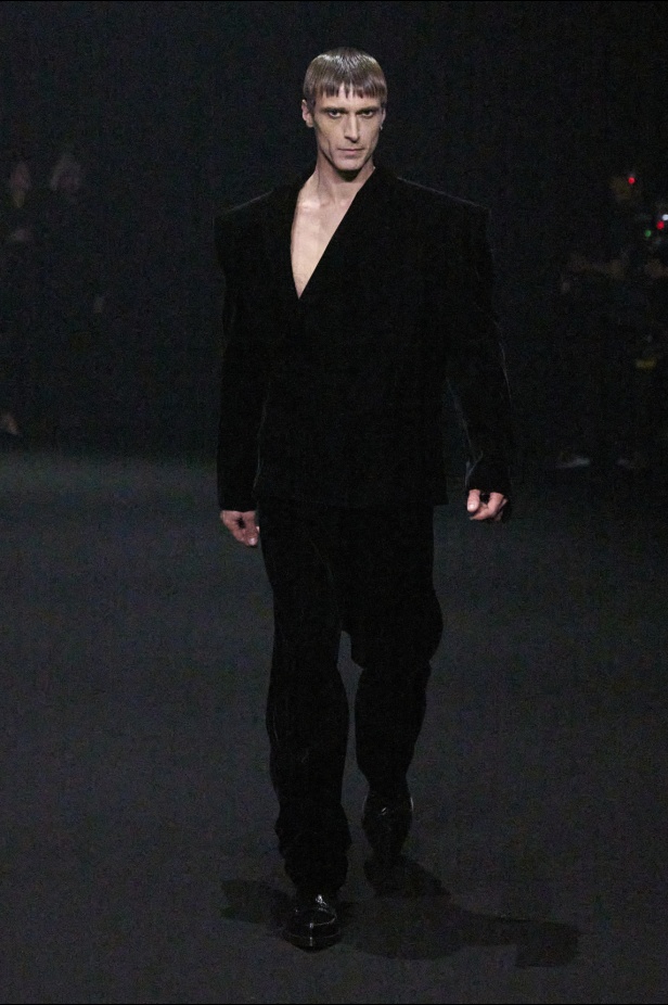 مجموعة Mugler لخريف وشتاء 2024