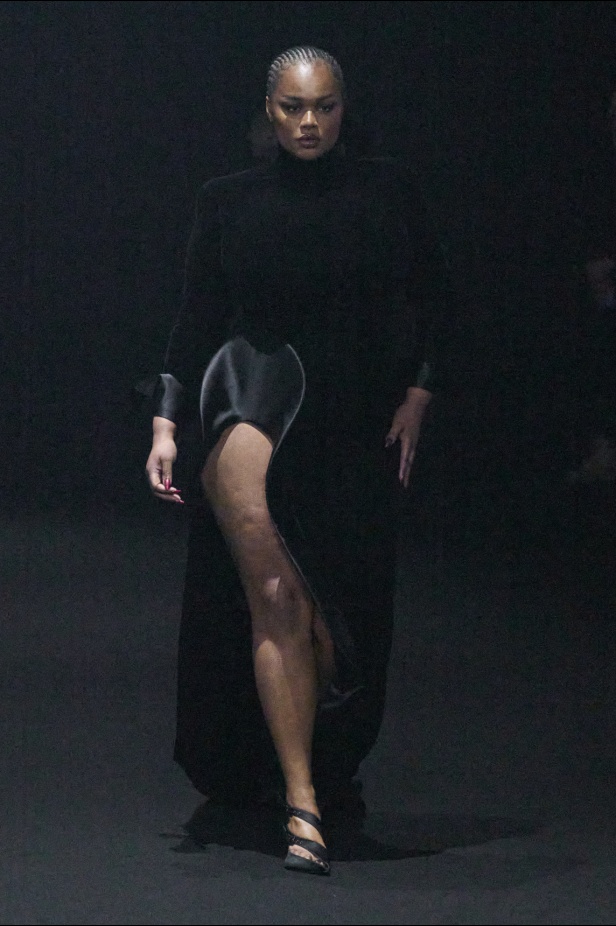 مجموعة Mugler لخريف وشتاء 2024