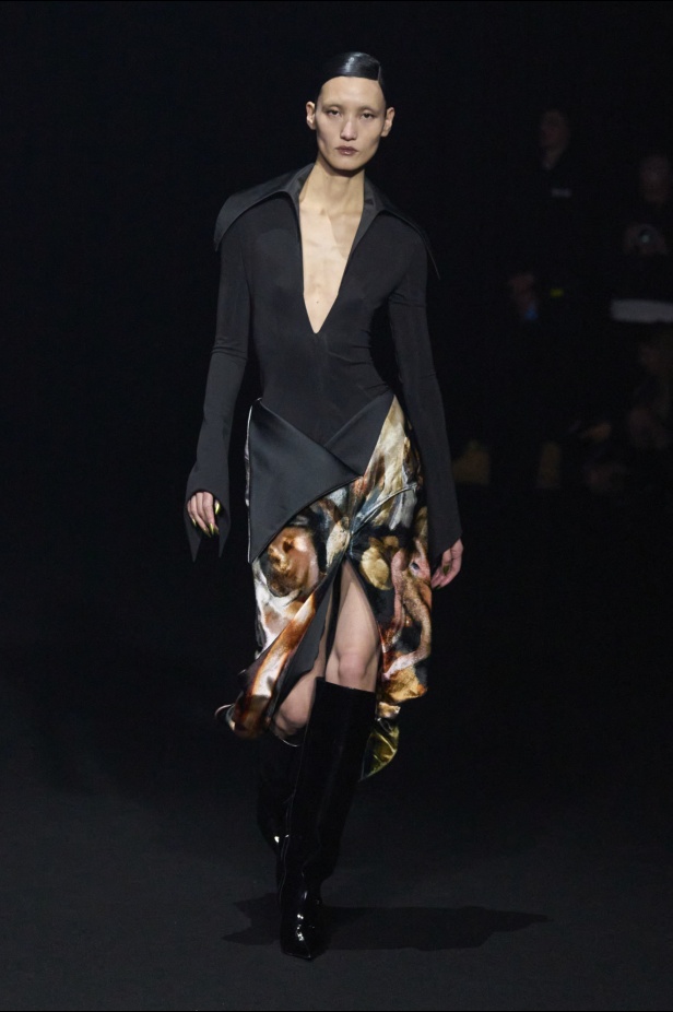 مجموعة Mugler لخريف وشتاء 2024