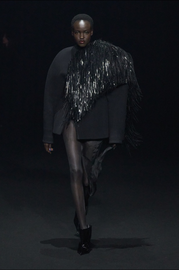 مجموعة Mugler لخريف وشتاء 2024