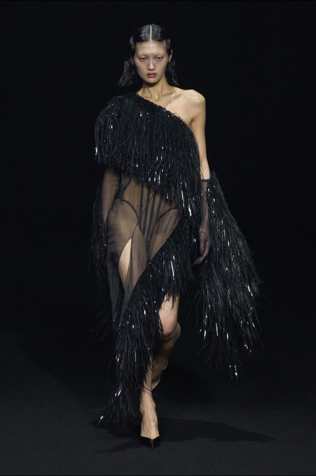 مجموعة Mugler لخريف وشتاء 2024