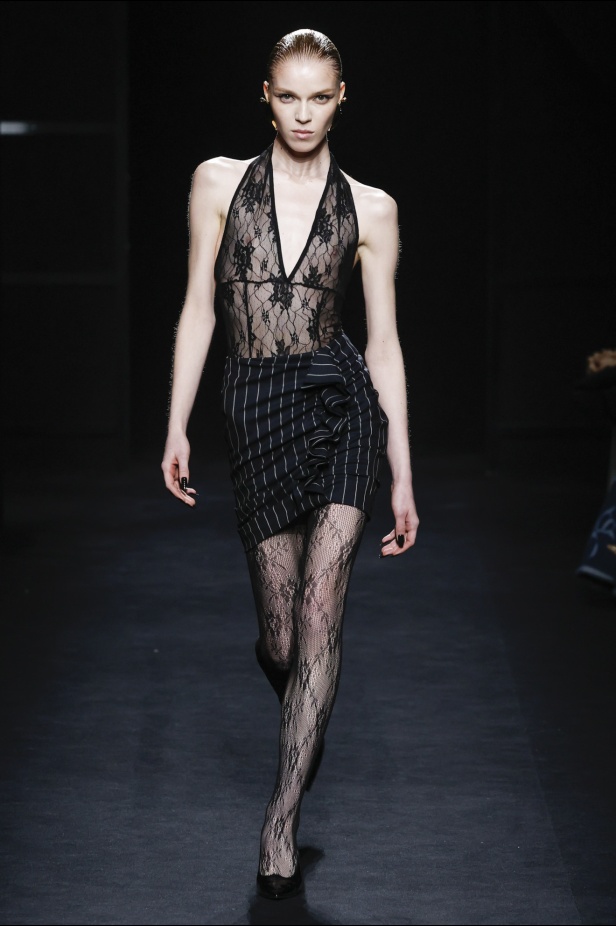 مجموعة نينا ريتشي إحياء لجوهر الأنوثة والقوة للمرأة العصرية 