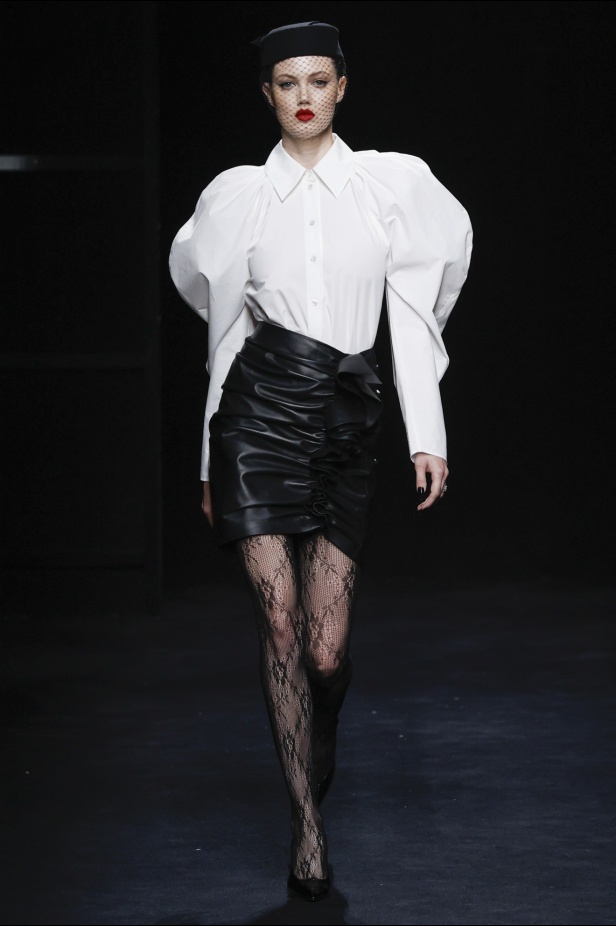 مجموعة نينا ريتشي إحياء لجوهر الأنوثة والقوة للمرأة العصرية 