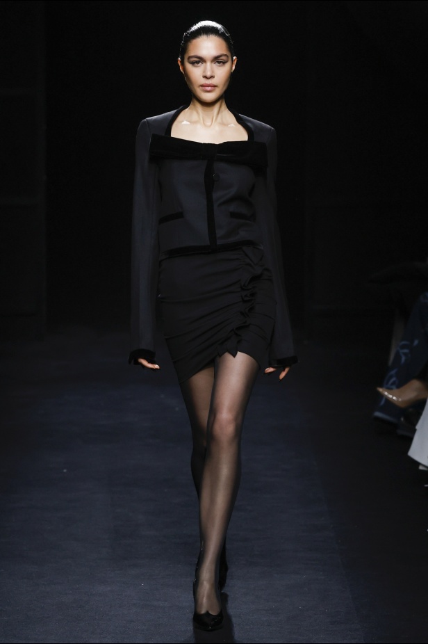 مجموعة نينا ريتشي إحياء لجوهر الأنوثة والقوة للمرأة العصرية 