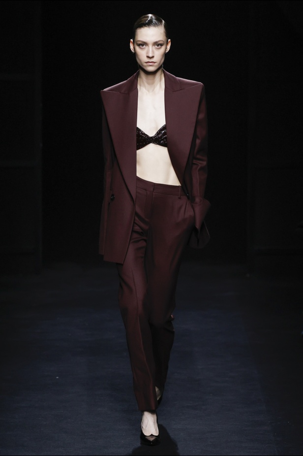 مجموعة نينا ريتشي إحياء لجوهر الأنوثة والقوة للمرأة العصرية 