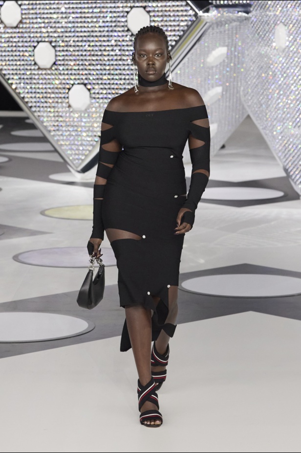 مجموعة Off-White نابضة بالحياة والألوان الصاخبة 