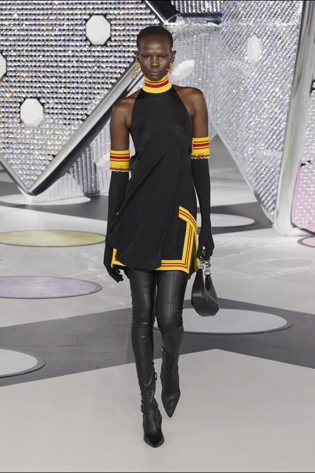 مجموعة Off-White نابضة بالحياة والألوان الصاخبة 