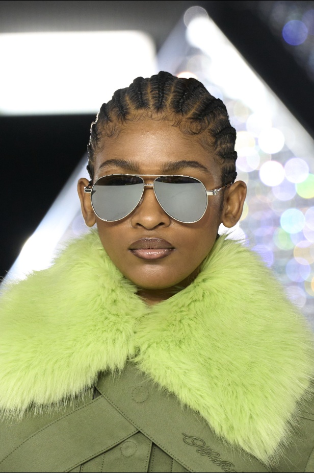 مجموعة Off-White نابضة بالحياة والألوان الصاخبة 