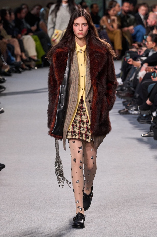 مجموعة Rabanne لموسم خريف وشتاء 2024-2025 في باريس