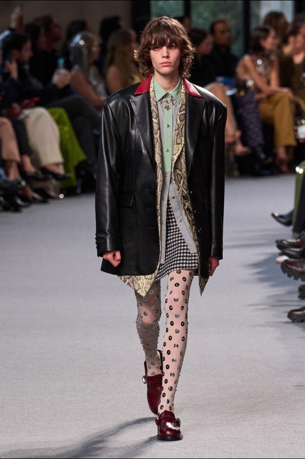 مجموعة Rabanne لموسم خريف وشتاء 2024-2025 في باريس