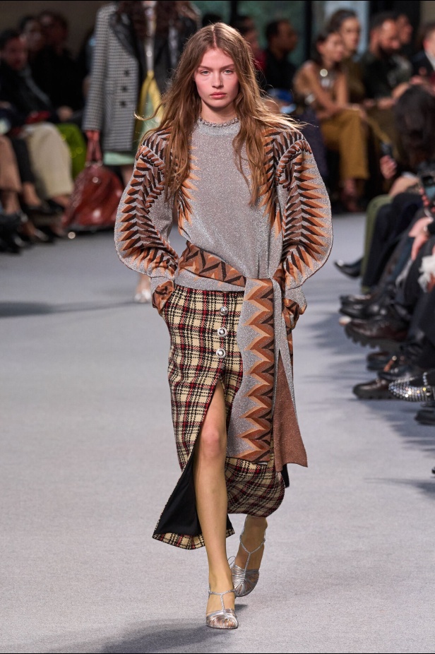 مجموعة Rabanne لموسم خريف وشتاء 2024-2025 في باريس