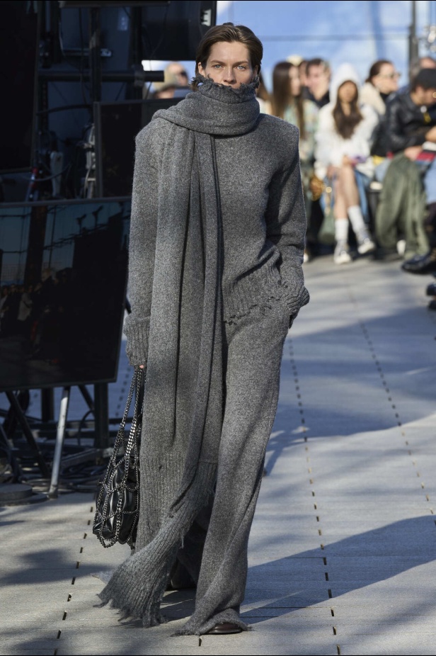 مجموعة  Stella McCartney لخريف 2024