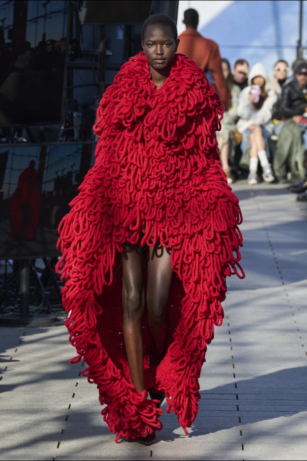 مجموعة  Stella McCartney لخريف 2024