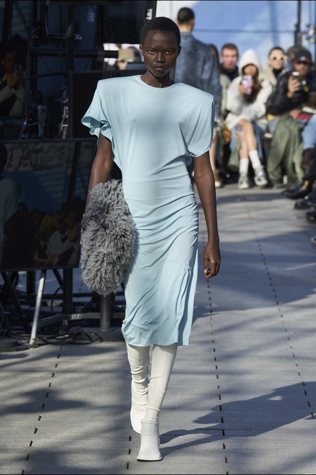 مجموعة  Stella McCartney لخريف 2024