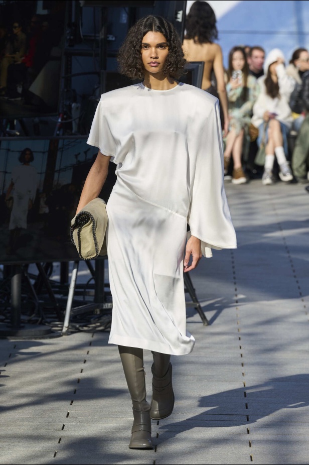 مجموعة  Stella McCartney لخريف 2024