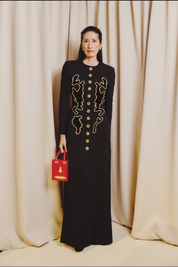 مجموعة Schiaparelli لخريف وشتاء 2024.. فخامة معتادة وعالم من الإبداع